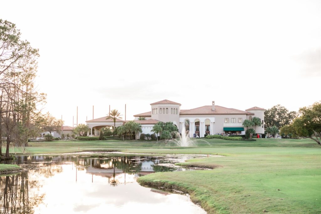A wedding at the Country Club of Orlando by Orlando wedding photographer Angelika Krug photo & Film