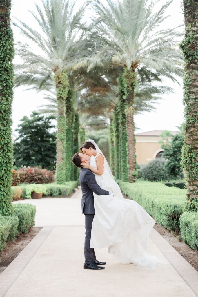 A wedding at the four seasons Orlando by Florida wedding photographer.