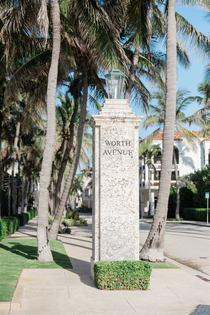A Palm Beach, Fl engagement session at Worth Ave by Florida wedding photographer Angelika Krug Photo & Film.