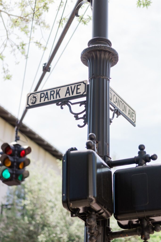 A wedding at the Alfond Inn captured by Orlando wedding photographer, Angelika Krug Photo & Film.