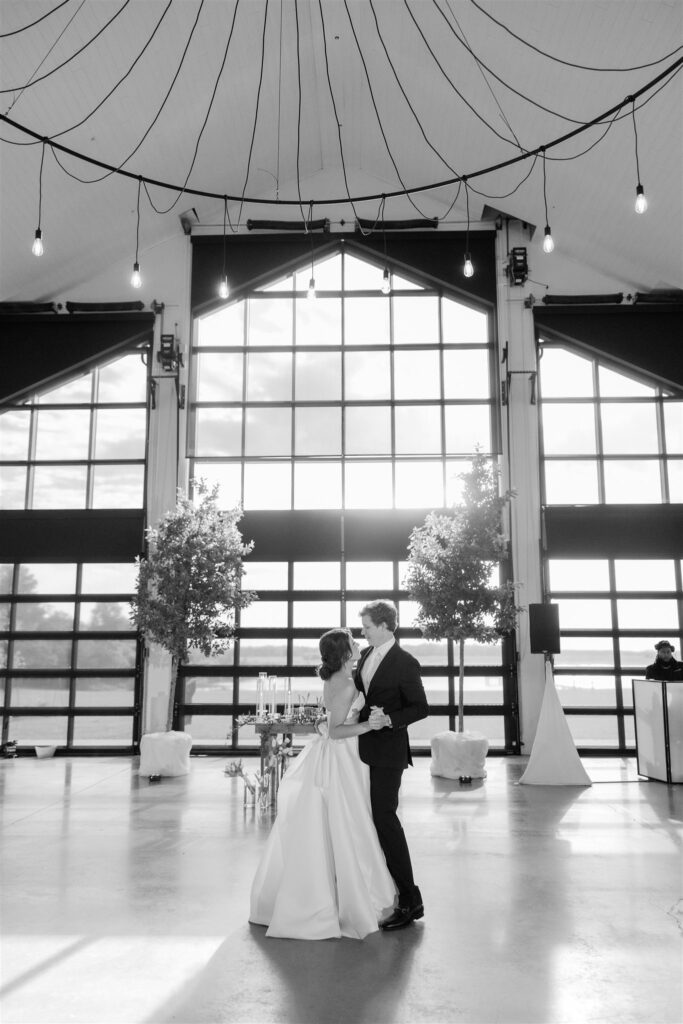 Reception at Lavender on the Lake by Florida wedding photographer and videographer.