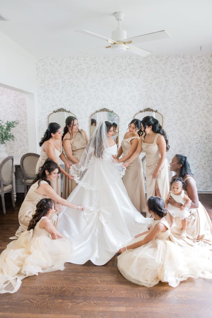 Wedding portrait at Bella Cosa Lakeside by Angelika Krug Photo & Film a Florida wedding photographer.
