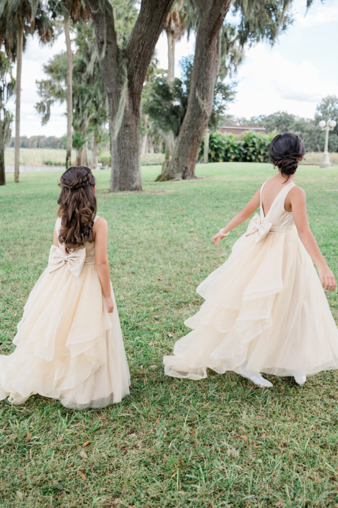 Wedding portrait at Bella Cosa Lakeside by Angelika Krug Photo & Film a Florida wedding photographer.
