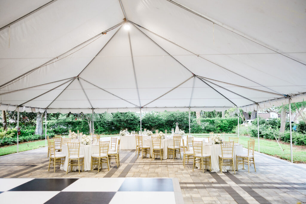 Photo of a wedding day at Victoria 1883 venue by Florida wedding photographer Angelika Krug Photo & Film.