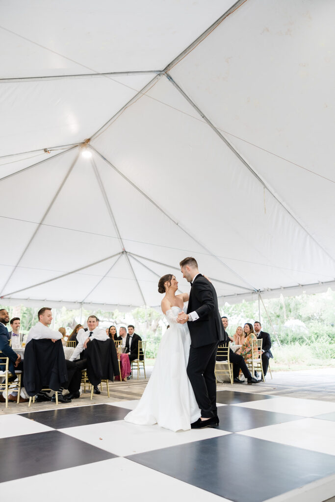 Photo of a wedding day at Victoria 1883 venue by Florida wedding photographer Angelika Krug Photo & Film.